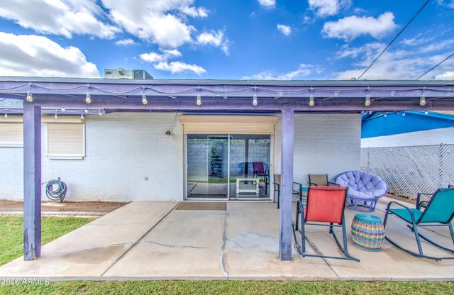 2077 W HIDALGO Avenue, Phoenix, AZ 85041