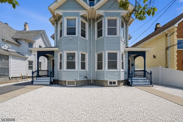 82 Pequannock St, Dover Town, NJ 07801
