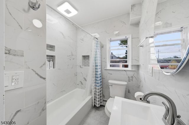 82 Pequannock St, Dover Town, NJ 07801