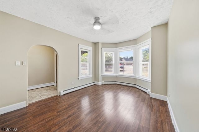 82 Pequannock St, Dover Town, NJ 07801