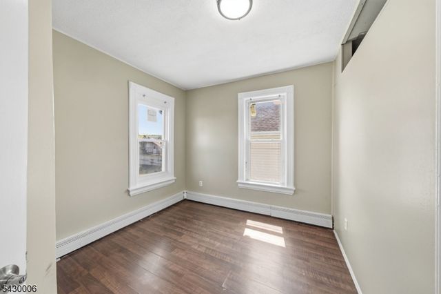 82 Pequannock St, Dover Town, NJ 07801