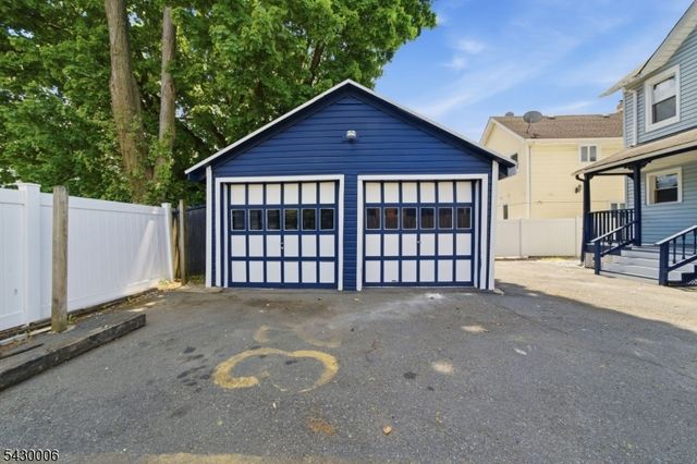 82 Pequannock St, Dover Town, NJ 07801