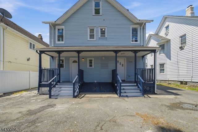 82 Pequannock St, Dover Town, NJ 07801