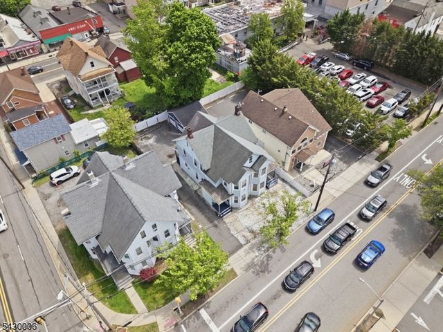 82 Pequannock St, Dover Town, NJ 07801
