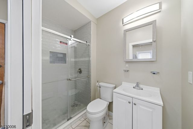 82 Pequannock St, Dover Town, NJ 07801