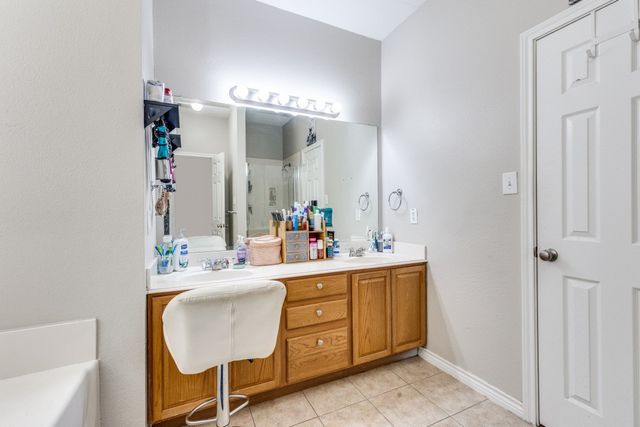 1121 Hidden Glen Court, Burleson, TX 76028