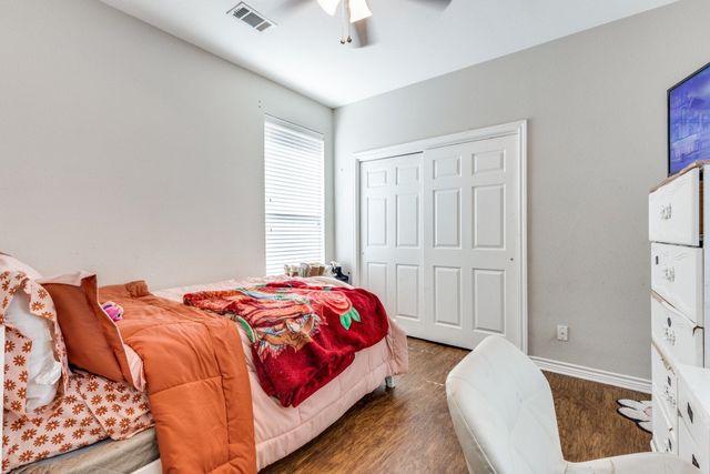 1121 Hidden Glen Court, Burleson, TX 76028