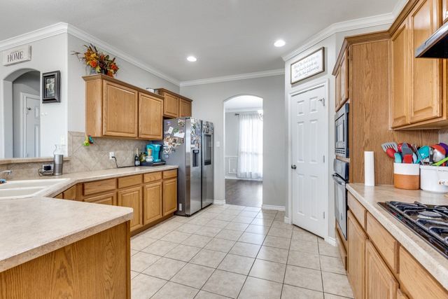 1121 Hidden Glen Court, Burleson, TX 76028