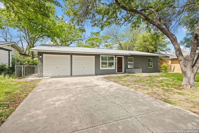 317 E Wright Blvd, Universal City, TX 78148