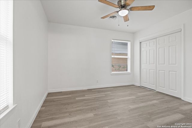 317 E Wright Blvd, Universal City, TX 78148