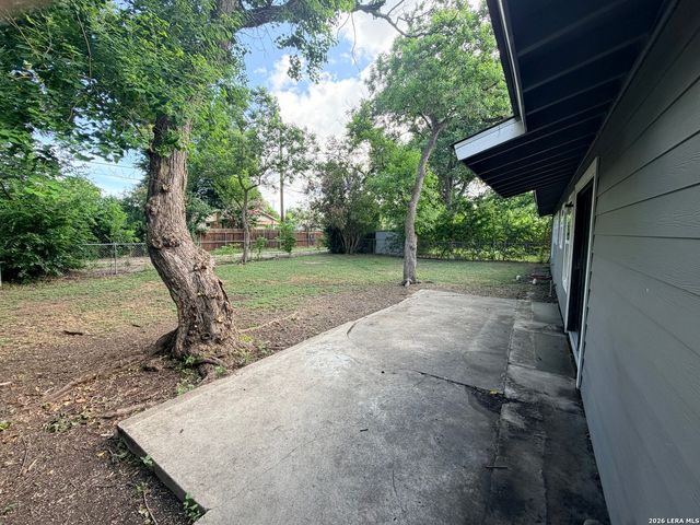 317 E Wright Blvd, Universal City, TX 78148