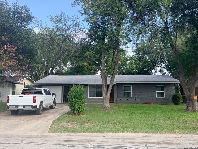 317 E Wright Blvd, Universal City, TX 78148