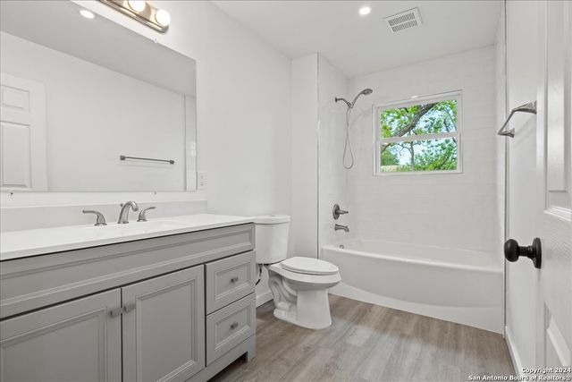 317 E Wright Blvd, Universal City, TX 78148