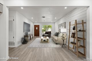 317 E Wright Blvd, Universal City, TX 78148