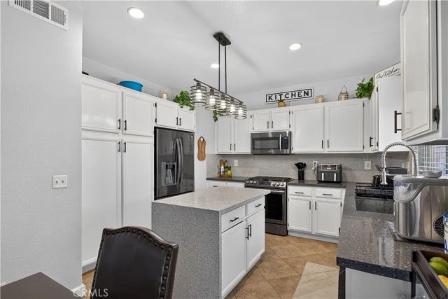 1441 Albillo Loop, Perris, CA 92571