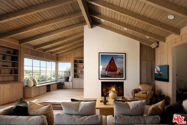 4217 Avenue Del Mar, Carpinteria, CA 93013