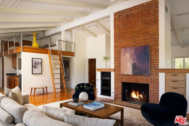 4217 Avenue Del Mar, Carpinteria, CA 93013
