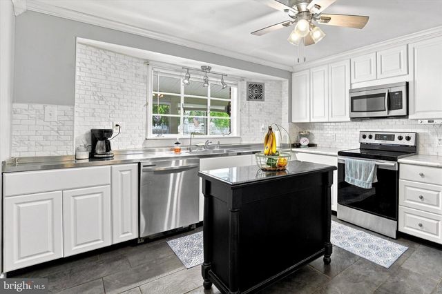 3021 WINCHESTER AVE, Philadelphia, PA 19136