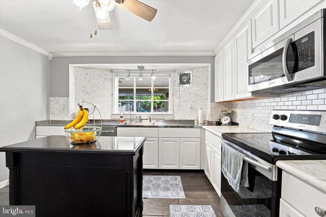 3021 WINCHESTER AVE, Philadelphia, PA 19136