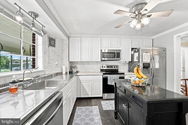 3021 WINCHESTER AVE, Philadelphia, PA 19136