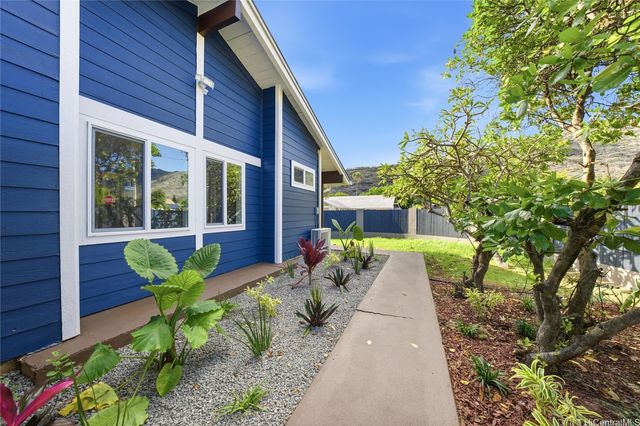 7203 Opaekaa Street, Honolulu, HI 96825