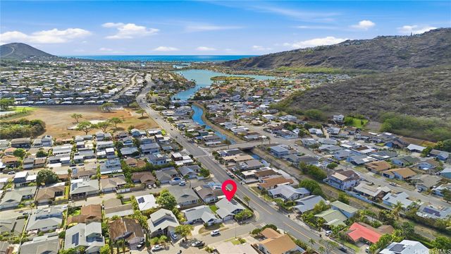 7203 Opaekaa Street, Honolulu, HI 96825