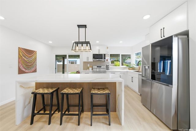 7203 Opaekaa Street, Honolulu, HI 96825