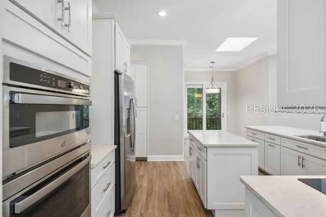 11 Forest Dr, Hilton Head Island, SC 29928