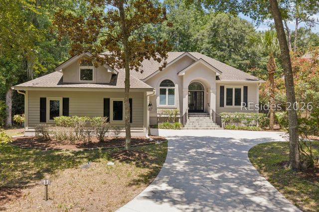 11 Forest Dr, Hilton Head Island, SC 29928