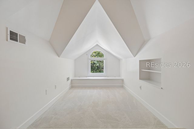 11 Forest Dr, Hilton Head Island, SC 29928