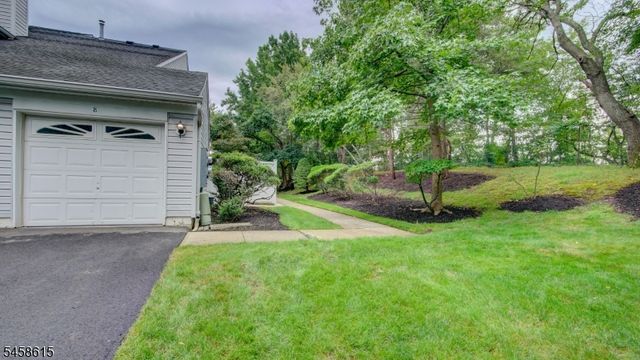8 Forden Ct, Sayreville Boro, NJ 08872