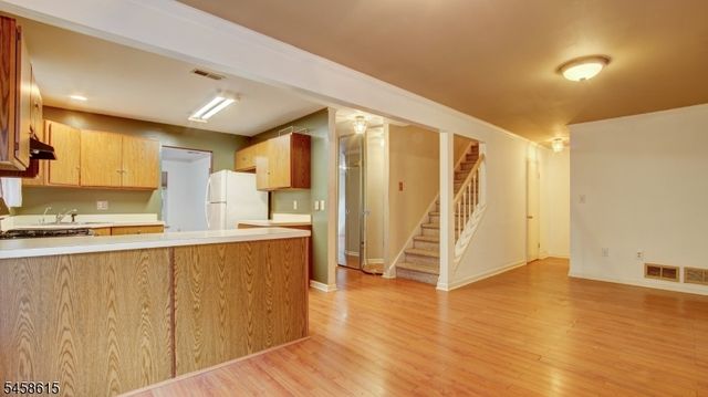 8 Forden Ct, Sayreville Boro, NJ 08872