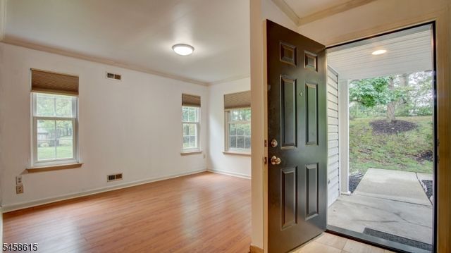 8 Forden Ct, Sayreville Boro, NJ 08872