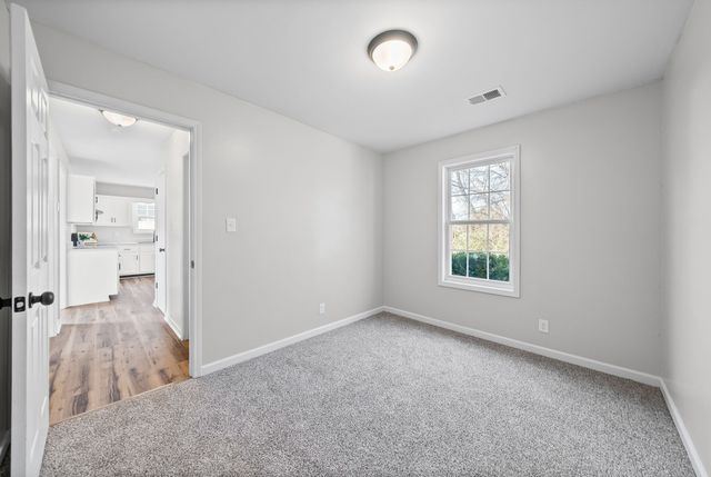 1015 Shadow Ridge Ave, Oak Grove, KY 42262