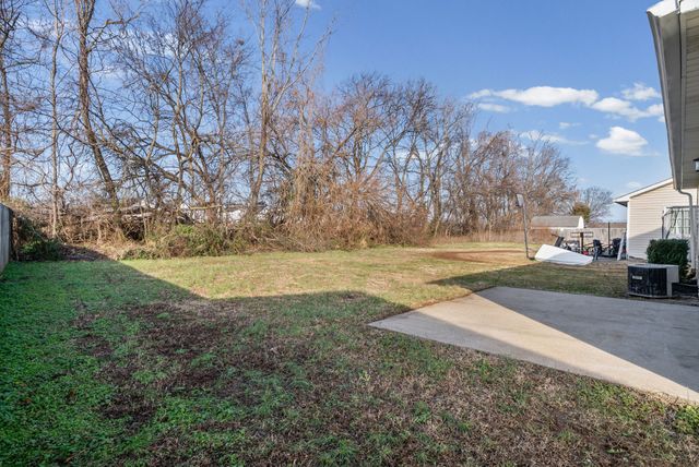 1015 Shadow Ridge Ave, Oak Grove, KY 42262