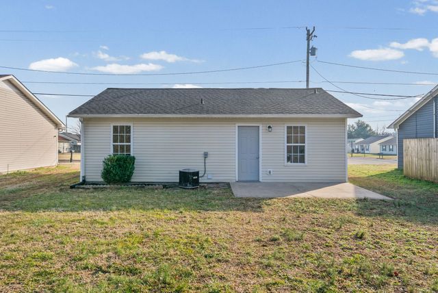 1015 Shadow Ridge Ave, Oak Grove, KY 42262