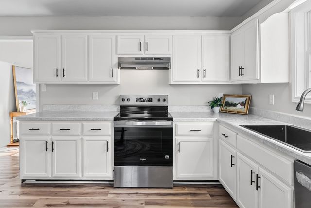 1015 Shadow Ridge Ave, Oak Grove, KY 42262