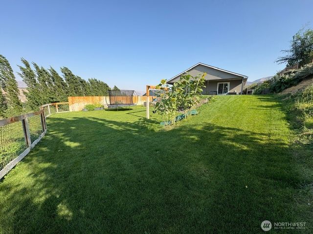 3030 Riverview Lane, Malaga, WA 98828