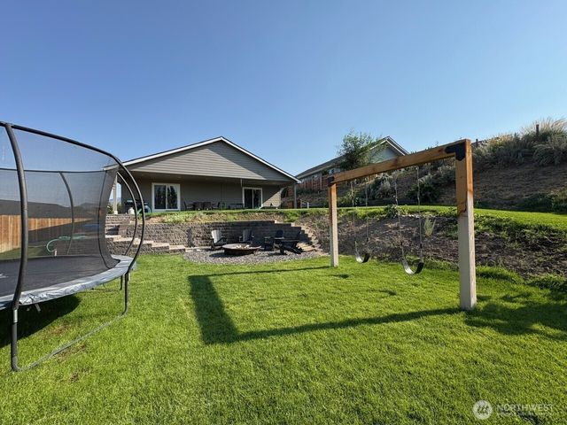 3030 Riverview Lane, Malaga, WA 98828