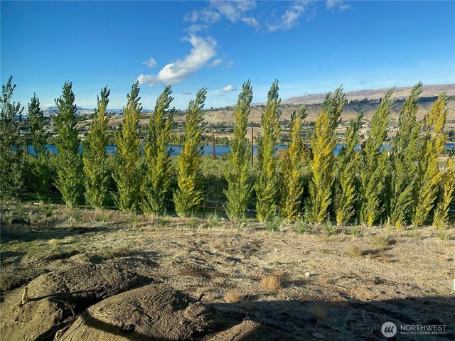 3030 Riverview Lane, Malaga, WA 98828