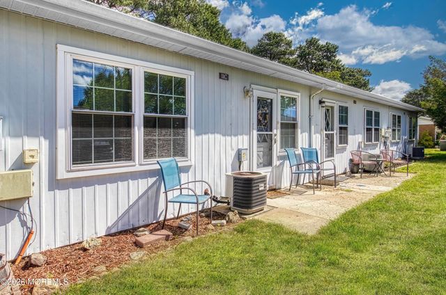 11C Cambridge Circle, Manchester, NJ 08759