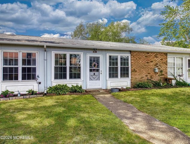 11C Cambridge Circle, Manchester, NJ 08759
