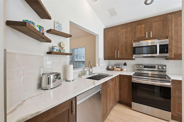 7040 SOMERTON BOULEVARD 52, Orlando, FL 32819