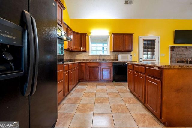 4050 Old Fairburn Road, Atlanta, GA 30349