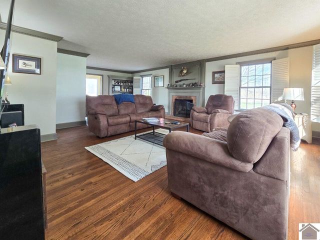 12175 Woodville Rd, Kevil, KY 48053