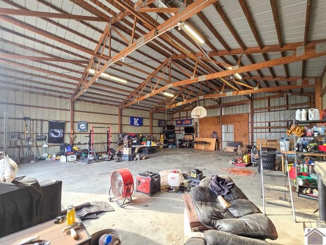 12175 Woodville Rd, Kevil, KY 48053