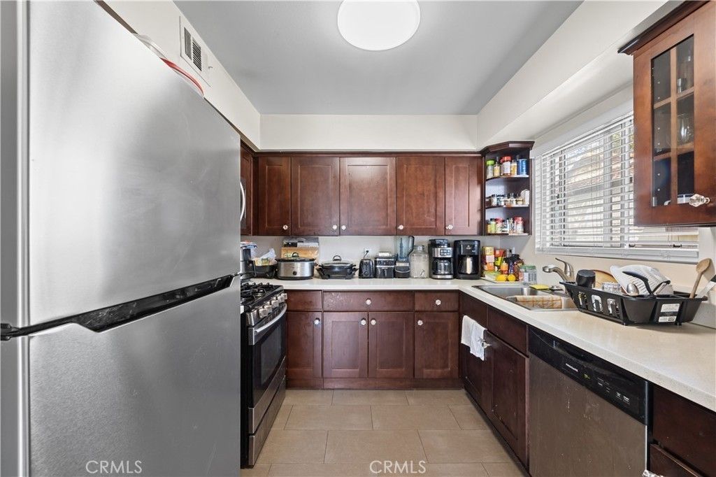 9382 Shadowood Drive, Montclair, CA 91763 — photo 4