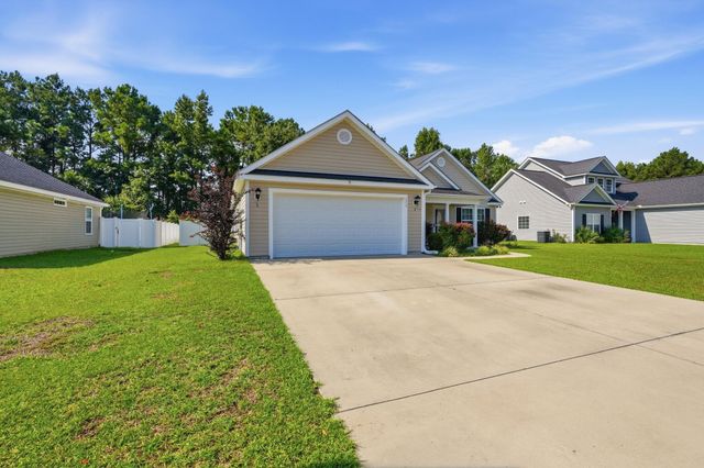 226 Blue Jacket Dr., Aynor, SC 29544