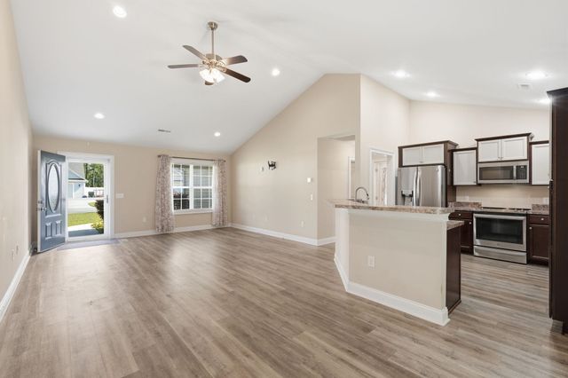 226 Blue Jacket Dr., Aynor, SC 29544