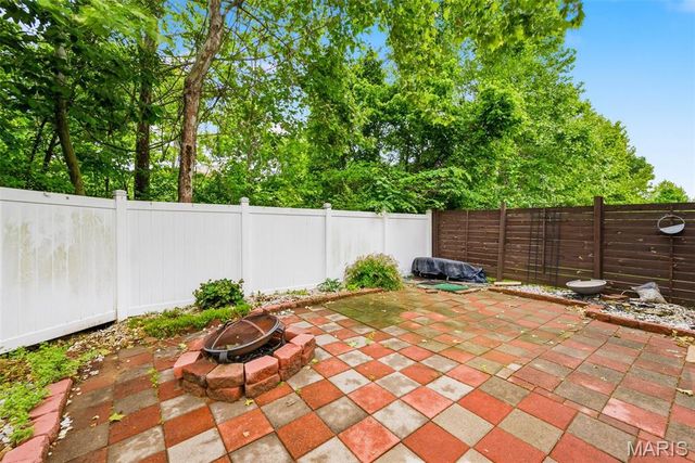 811 Woodside Creek Dr Drive, Festus, MO 63028
